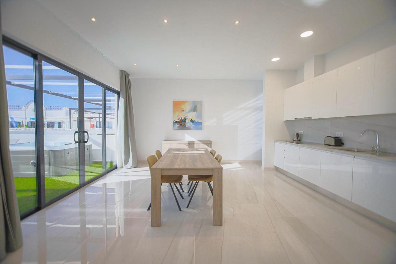 Atlantico Plaza Suite 6A - 2 Beds - 2 Baths Puerto del Carmen  Eksteriør billede